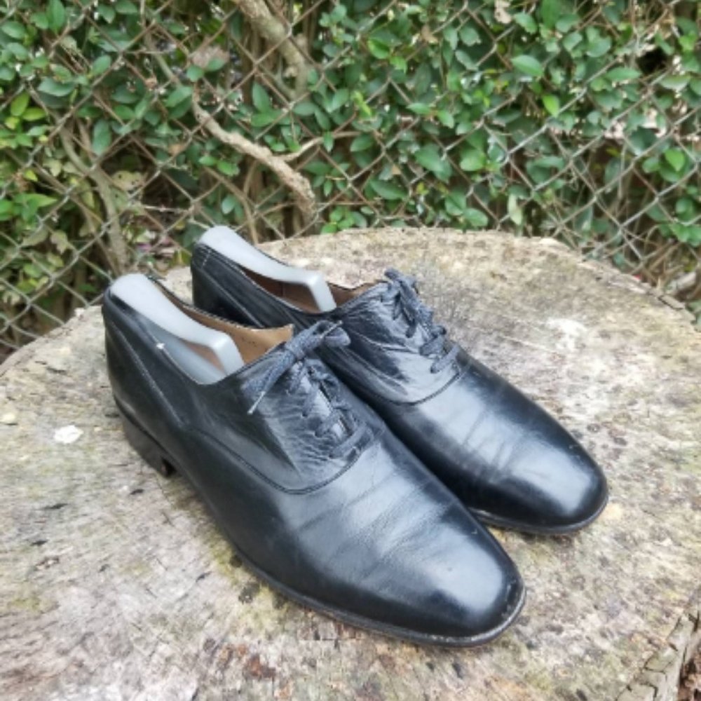 CHARLES JOURDAN Sz 7.5 Black Leather Lace Up Shoes